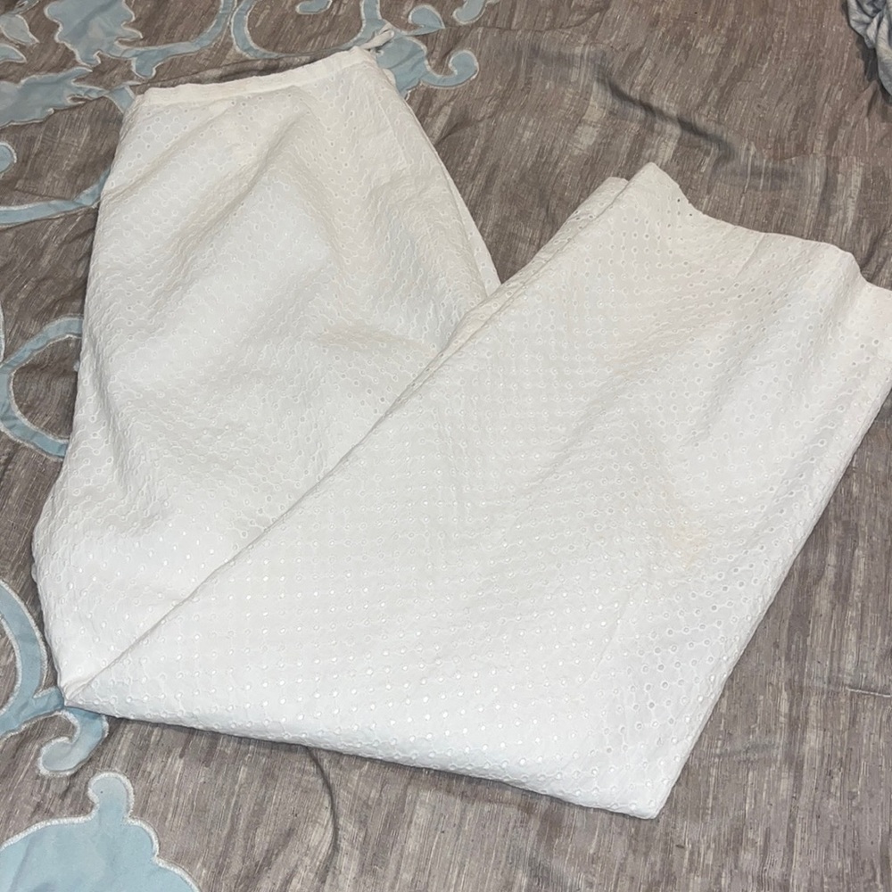 JONES WEAR White Eyelet Lace Lined Cropped Pants / 12 EUC